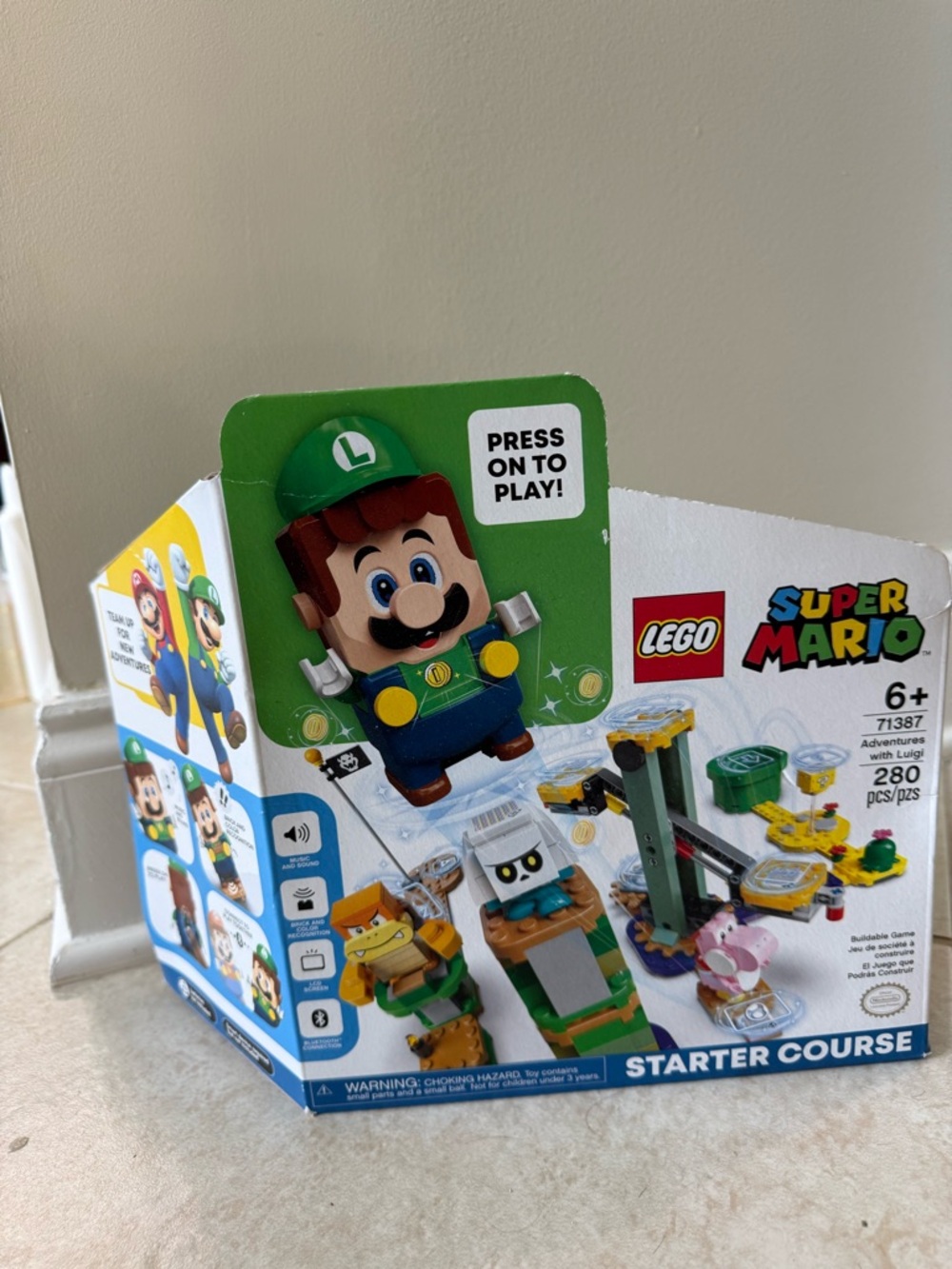 Nintendo Super Mario LEGO Starter Course with Luigi - Green, Yellow, Blue